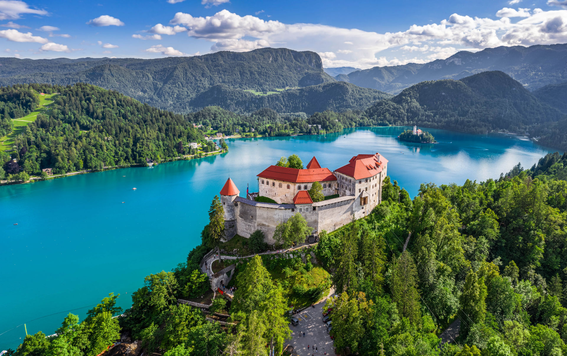 Transfers from Ljubljana Jože Pučnik airport to Bohinj lake